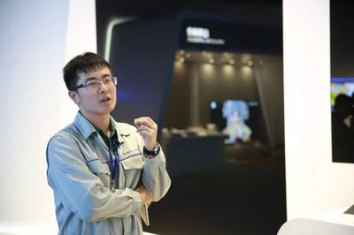 智能制造在南京 500臺(tái)機(jī)器人占領(lǐng)的工廠與計(jì)算機(jī)系統(tǒng)集成